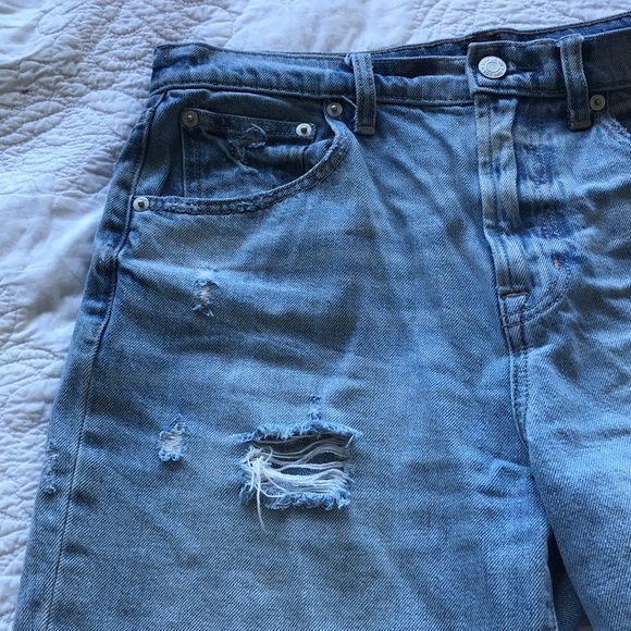 Gap Mid Thigh Loose Shorts - Picture 3 of 6